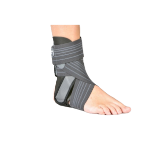 Een push ortho aequi enkelbrace om een pasvorm enkel