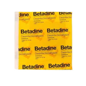 een betadine gaas van 10 x 10cm