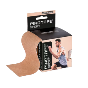 Een rol pinotape sport van 7,5cm x 5mtr in de kleur beige