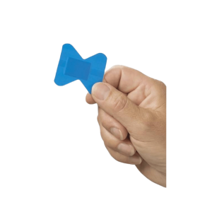 een blauwe Vingertoppleister haccp in een hand