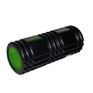 De zwarte Tunturi foamroller van 33 cm breed