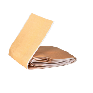Een opgerolde standaard wondpleister van 6 x 100cm
