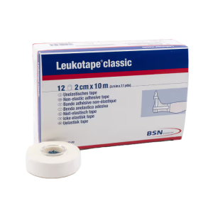 Een doos leukotape classic 2cm x 10mtr