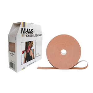 Een rol Moves kinesiotape van 5cm x 35mtr naast de verpakking