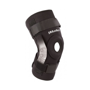 Een Mueller Hinged Kniebrace Deluxe in de kleur zwart
