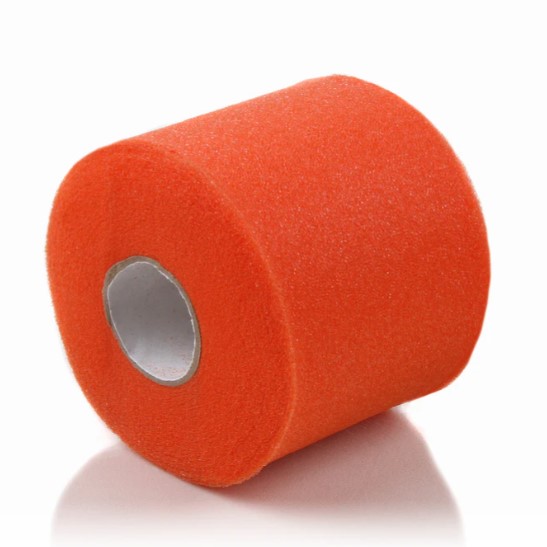 Een oranje rol underwrap van 7cmx27m