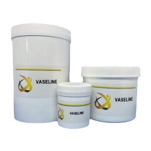 Een pot vaseline van 100 ml, 500 ml en 1000 ml.