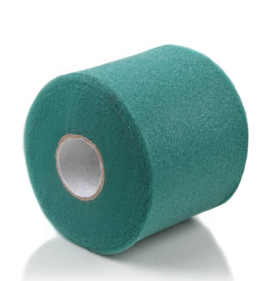 Een groene rol underwrap van 7cmx27m