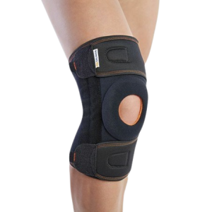 Een Orliman 3 Tex open kniebrace om iemand zijn knie in de kleur zwart